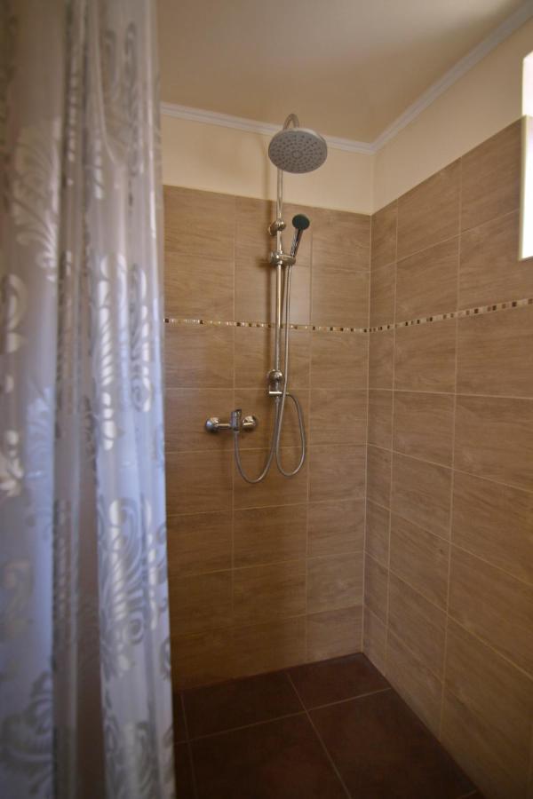 R.Gold Apartman Mako Luaran gambar