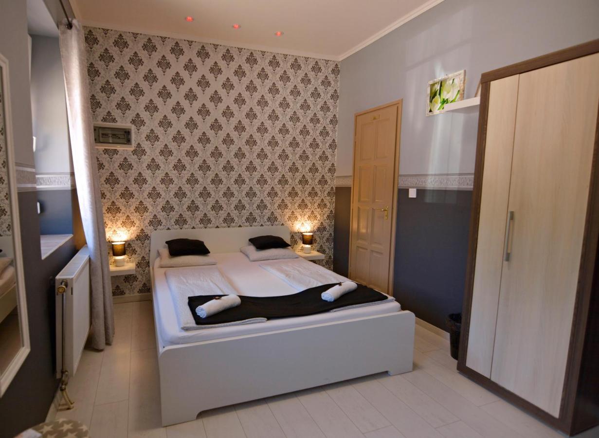 R.Gold Apartman Mako Luaran gambar