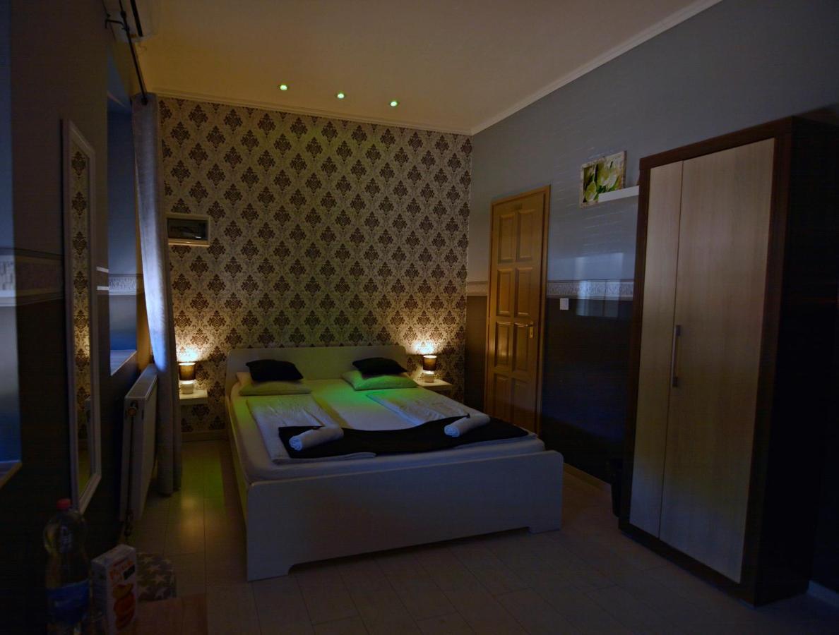 R.Gold Apartman Mako Luaran gambar