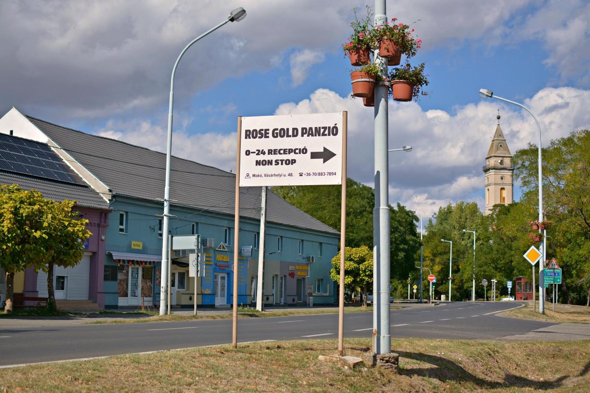 R.Gold Apartman Mako Luaran gambar