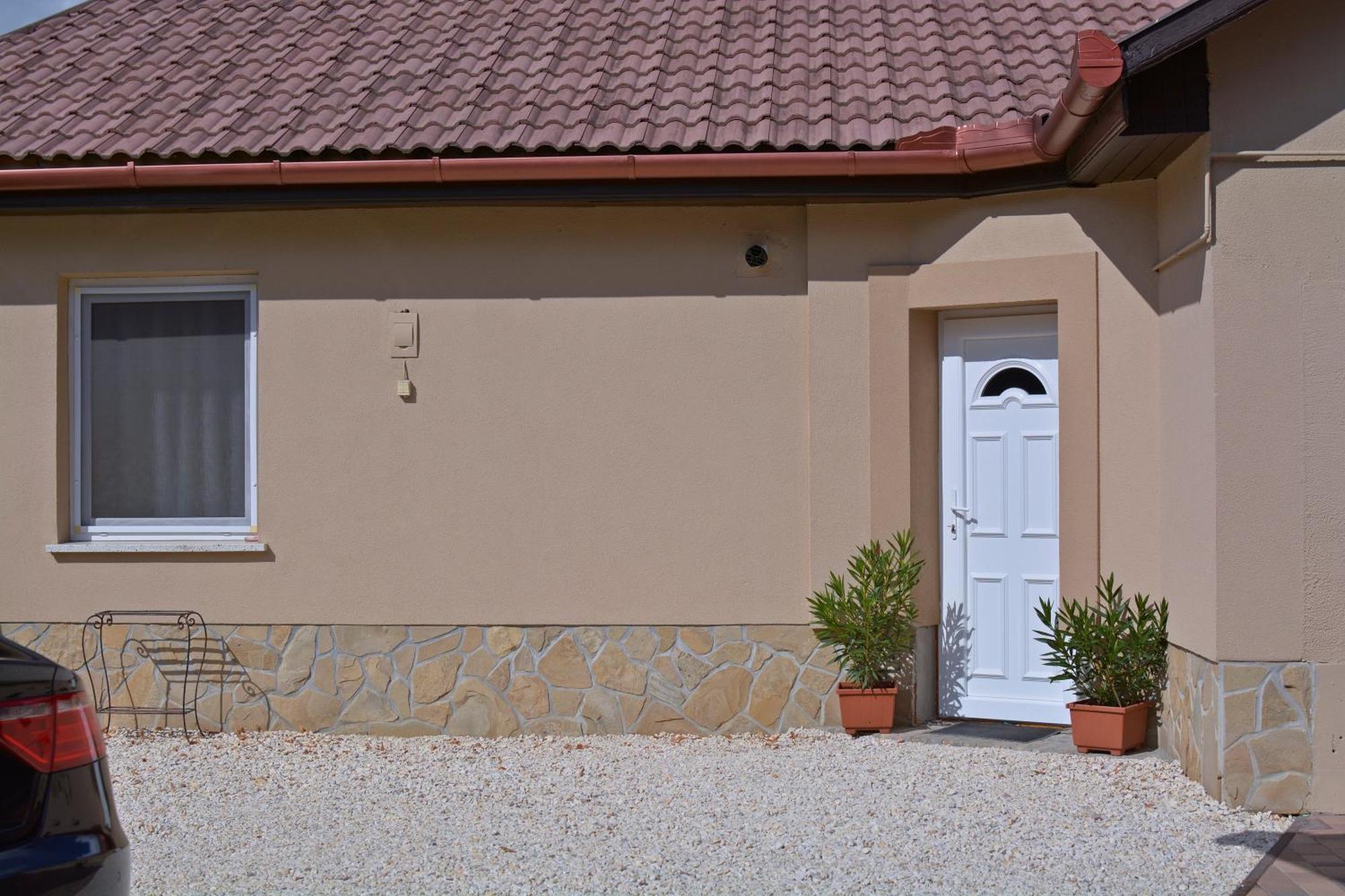 R.Gold Apartman Mako Luaran gambar